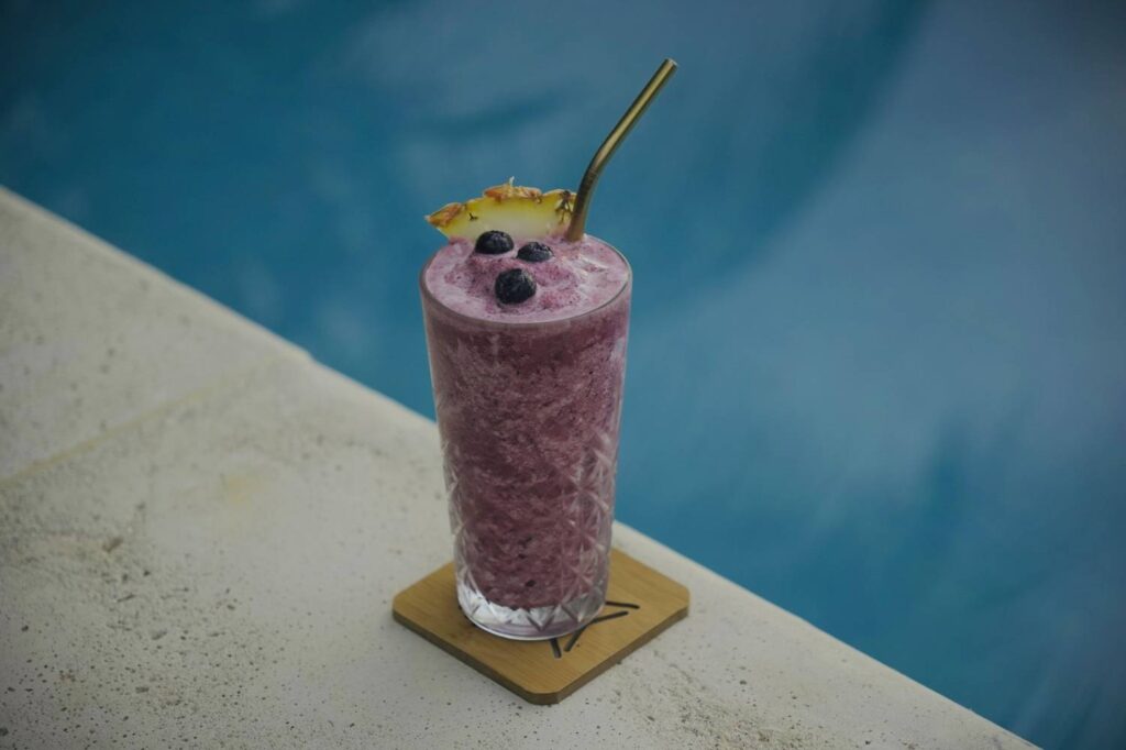 smoothie of blueberries at alive